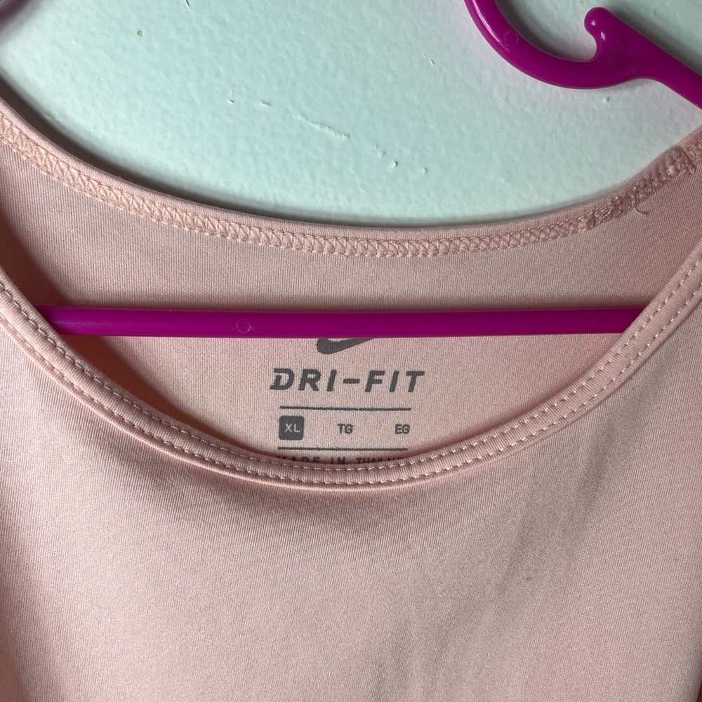 Nike Dri-FIT Tank Top XL Pink Meshed sleeves active wear top - Picture 2 of 5